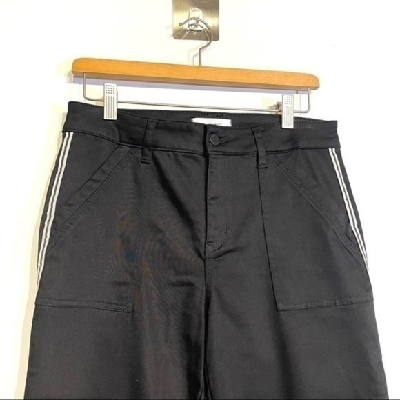 Evereve Level 99 Black Utility Pant Size 29 Black Jogger Jolie Sport Stripe NWT - Picture 4 of 9